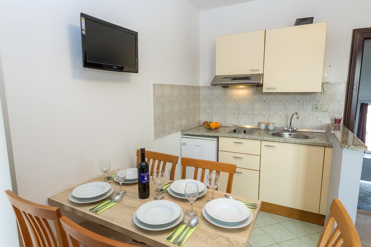 Apartments In City Center Ventus ノヴァリャ エクステリア 写真